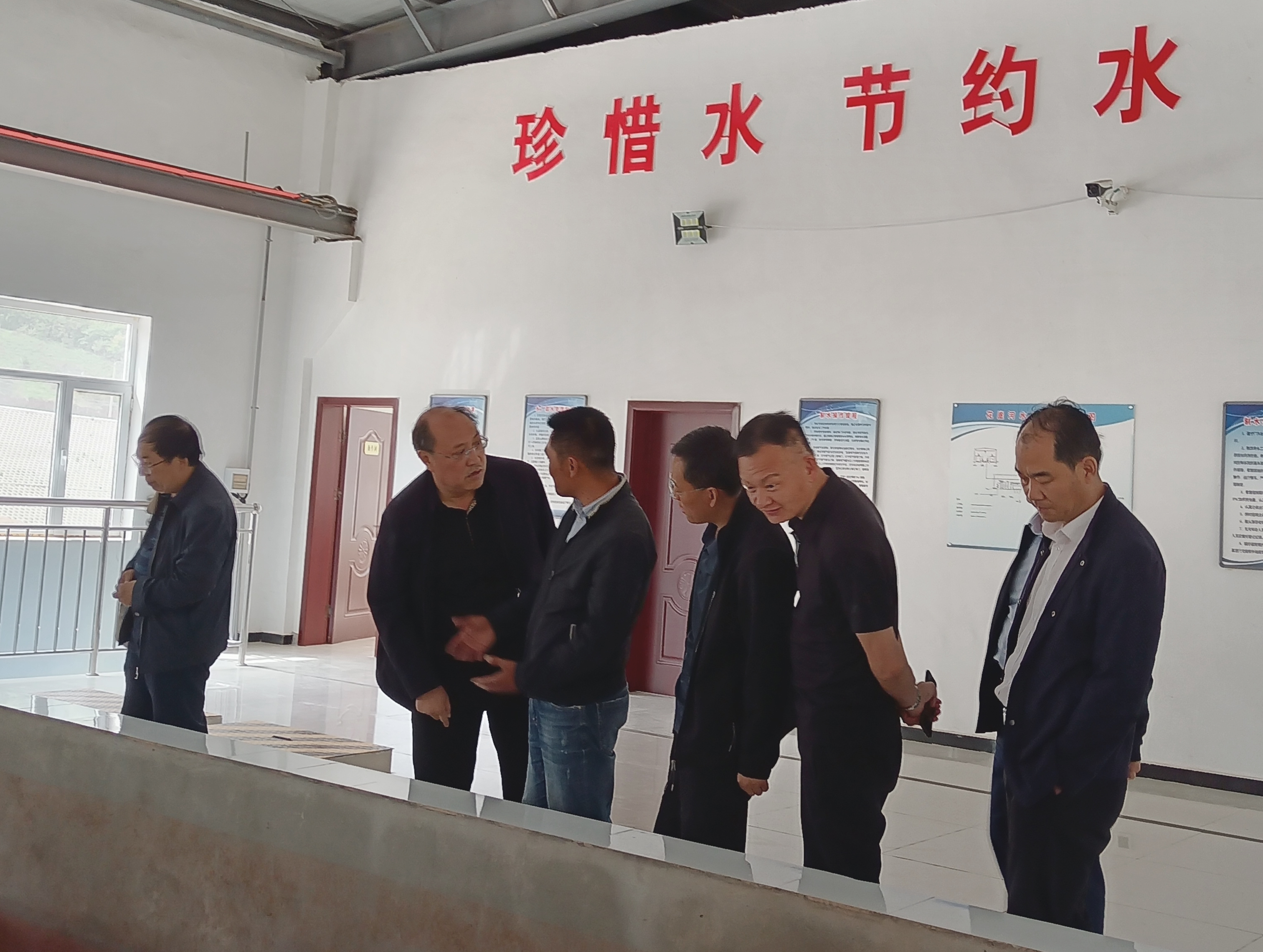 市产投集团赴甘肃水建公司开展全面调研(图3) 市产投集团赴甘肃水建公司开展全面调研(图3)