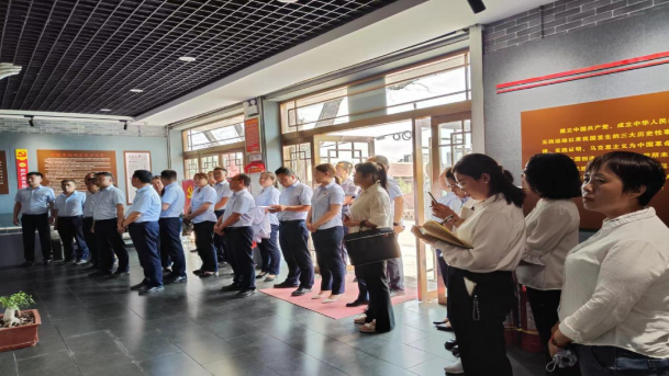 同心庆七一 喜迎二十大——市产投集团开展红色教育主题党日活动(图2) 同心庆七一 喜迎二十大——市产投集团开展红色教育主题党日活动(图2)